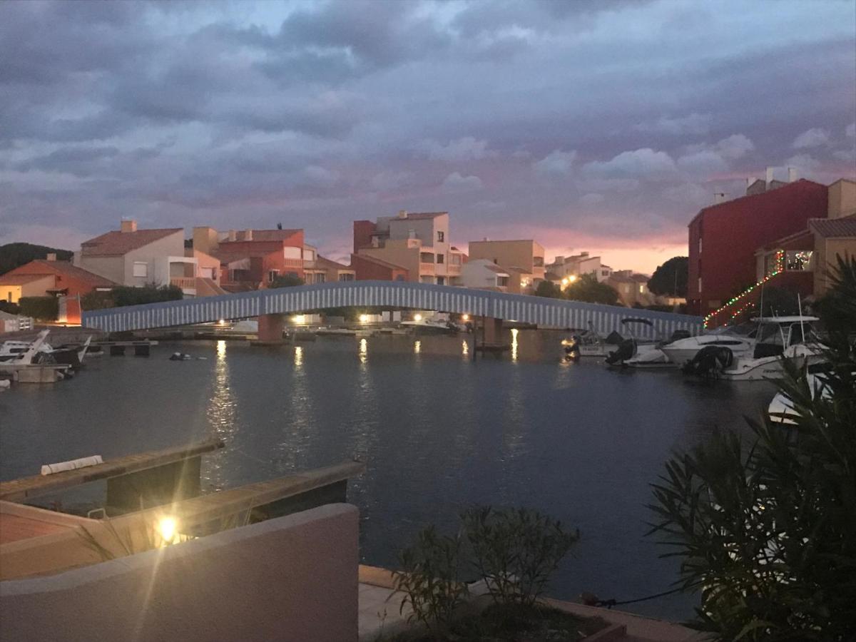 Marina Les Pieds Dans L Eau Apartment Le Barcares Exterior photo